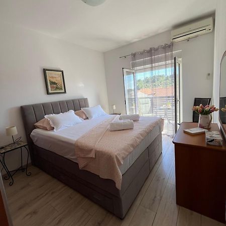 Apartment Bozo Hvar Town Exterior photo